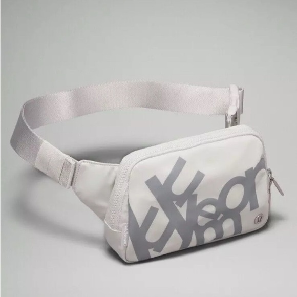 Lululemon Everywhere Belt Bag Large 2L Vapor Rhino Grey VPOR/RHIG LU9BJAS New - Picture 1 of 14